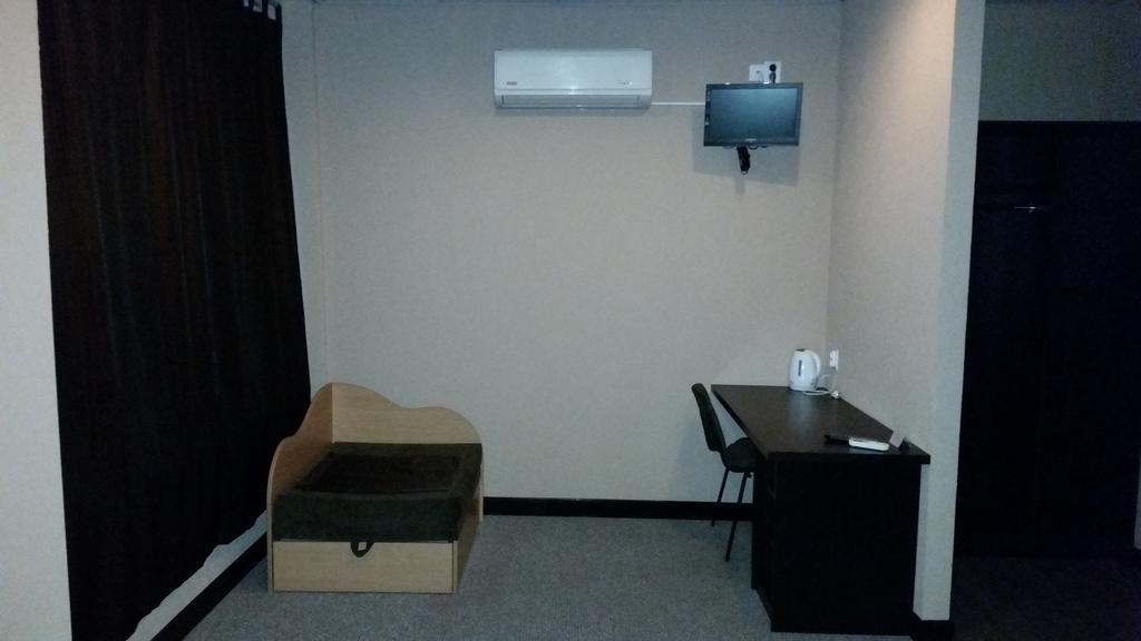 Hotel Sveciu Namai- Kazlu Ruda Extérieur photo